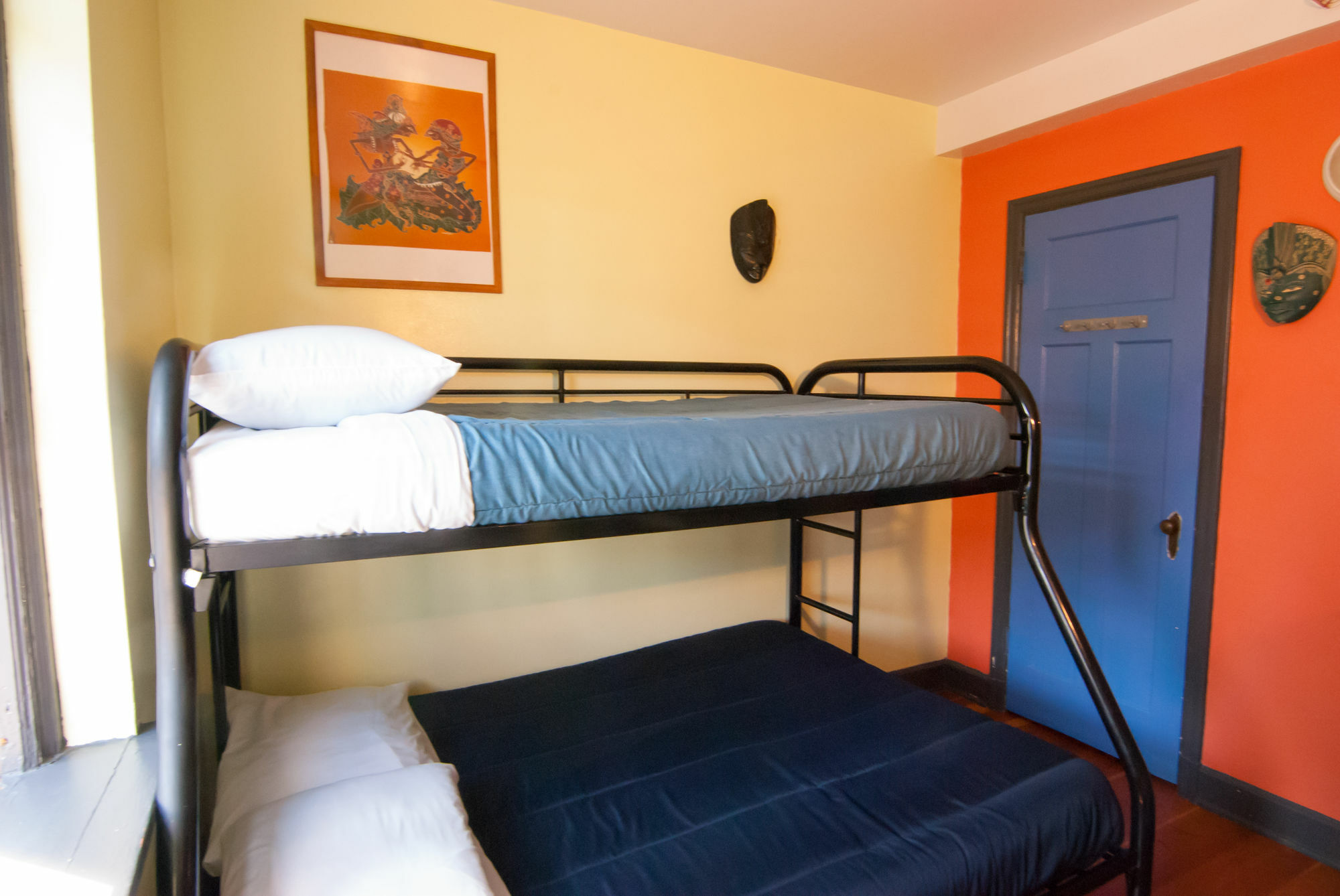 Ocean Island Inn | Backpackers | Suites Βικτώρια Εξωτερικό φωτογραφία